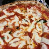 🇮🇹イタリア・ナポリで食べる本場のピザ