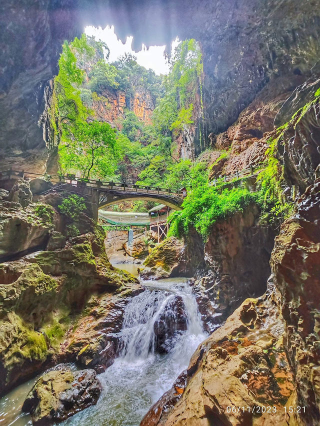 Jiuxiang Cave: A Majestic Underground Wonderland in Yunnan