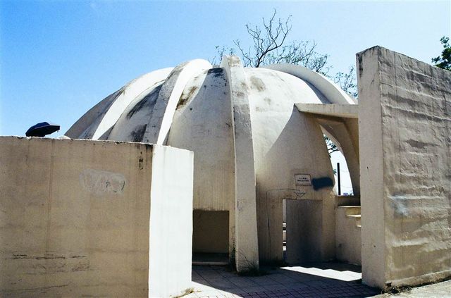 A Touch of Santorini in Hong Kong — Chung Hom Kok Battery A Touch of Santorini in Hong Kong — Chung Hom Kok Battery