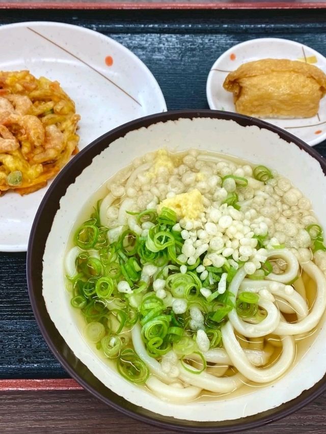 まさかのアートとうどんが楽しめるサービスエリア