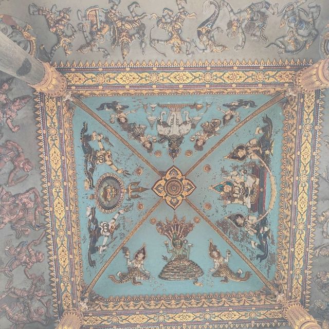 Ascending to Elegance: Patuxay's Embrace Above Vientiane