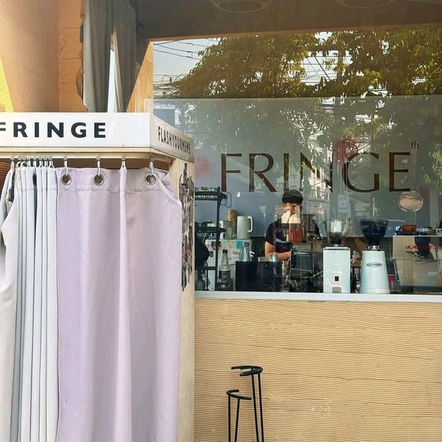 Fringe ไม่พลาดถือผิด!