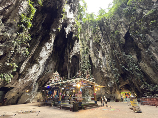 吉隆坡必訪景點：黑風洞（Batu Caves）🌈🕉️