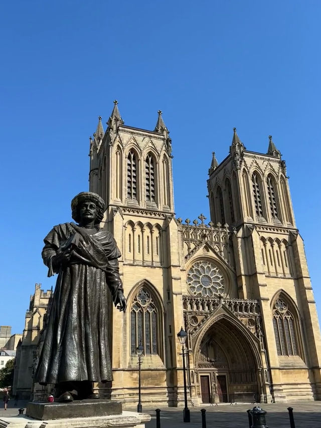Bristol: A City of Bridges and Colors