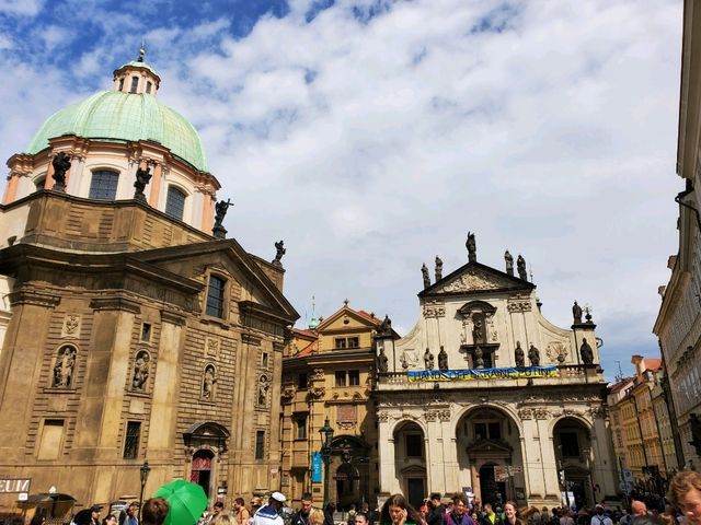[🇨🇿プラハ] 旧市街広場 — 歴史が息づく広場と天文時計の魅力