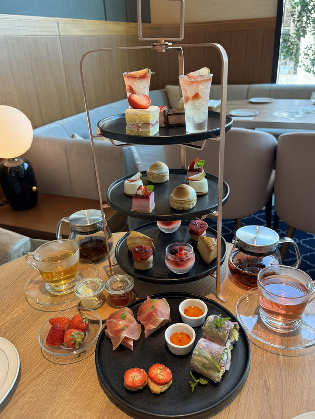 ストロベリーアフタヌーンティー🍓🫖
