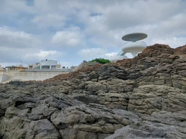 Wind Cabinet Cave|Hear the Breath of the Sea.