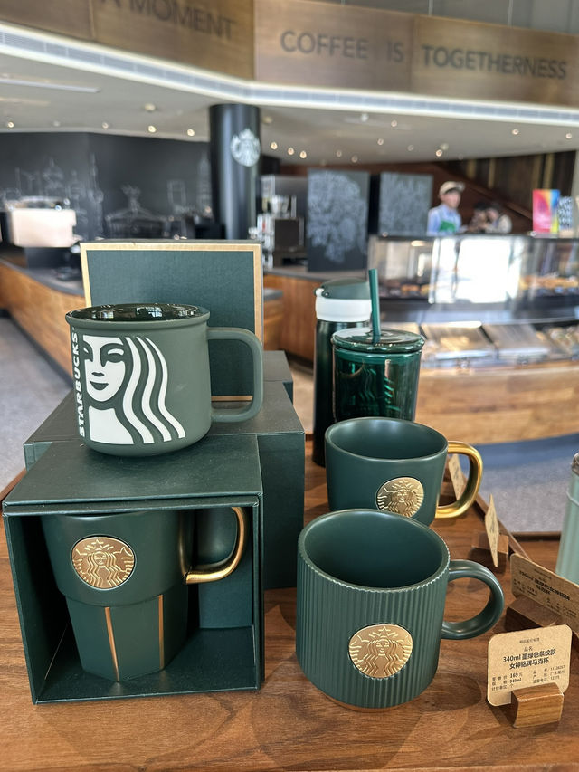 【中国🇨🇳上海】限定グッズがたくさん！上海ディズニータウンのスタバ☕️