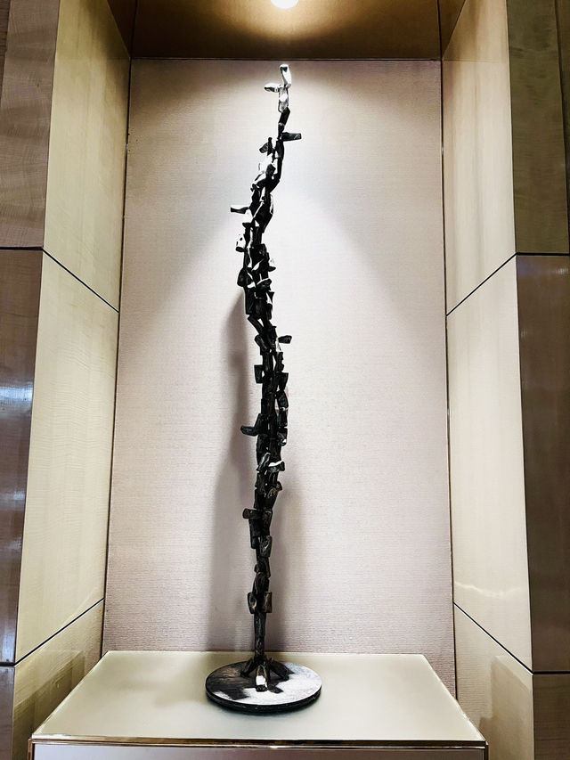 “Curate: A Taste of Elegance, A Touch of Sustainability”