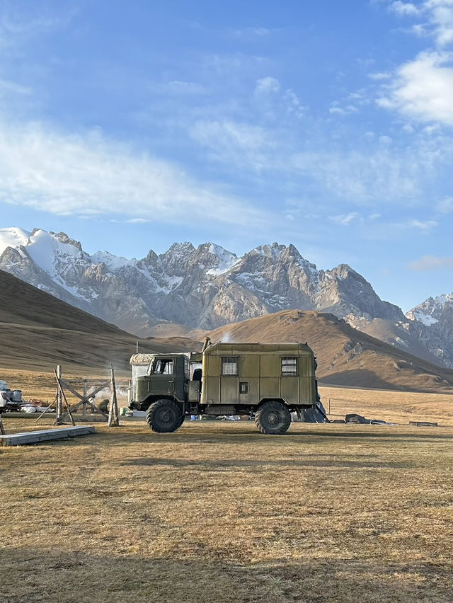 🛖 🐴 🏔️ The most scenic road in Kyrgyzstan 
