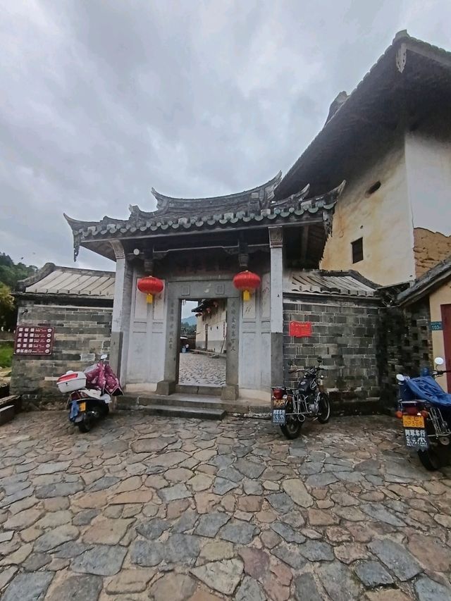 A Timeless Stay at Changdi Inn, Fuyu Tulou