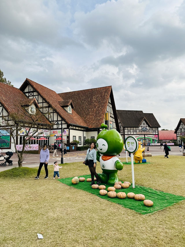 Picturesque Agricultural Theme Park
