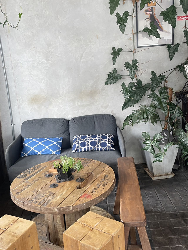 Makai Cafe and Space