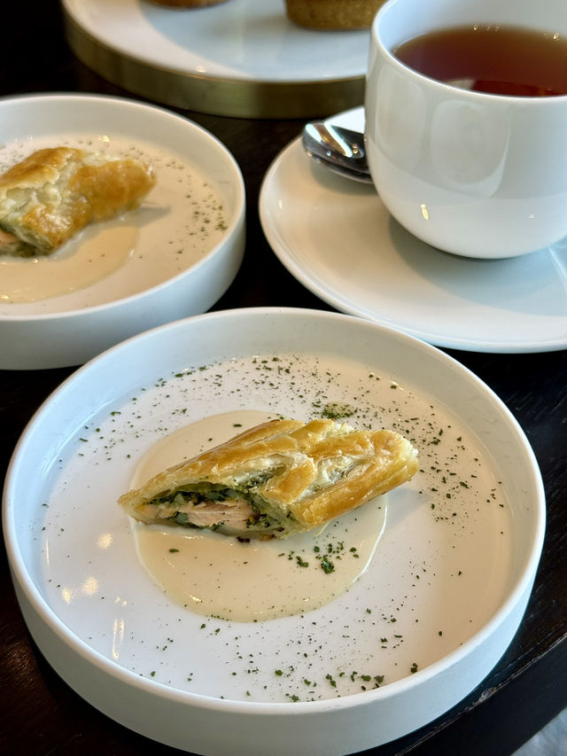 Spring Afternoon Tea Bliss at Four Seasons Tokyo at Otemachi