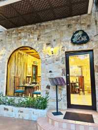 Castle Cravings & Candlelit Nights – Dine in Style at Bistro Cascata!