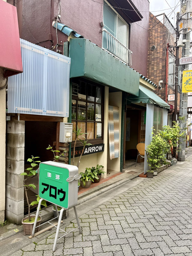 Café-Hopping Along the Chūō Line – Toast, Pancakes & Retro Vibes