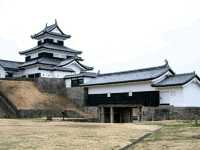 Akashi Castle Ruins – A Peaceful Glimpse into Japan’s Feudal Past
