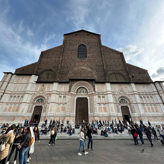 🏛️ “Where Red Brick Breathes: A Pause in Piazza Maggiore”