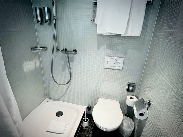 Hotel Cristal Geneva – Modern Comfort in a Prime Location