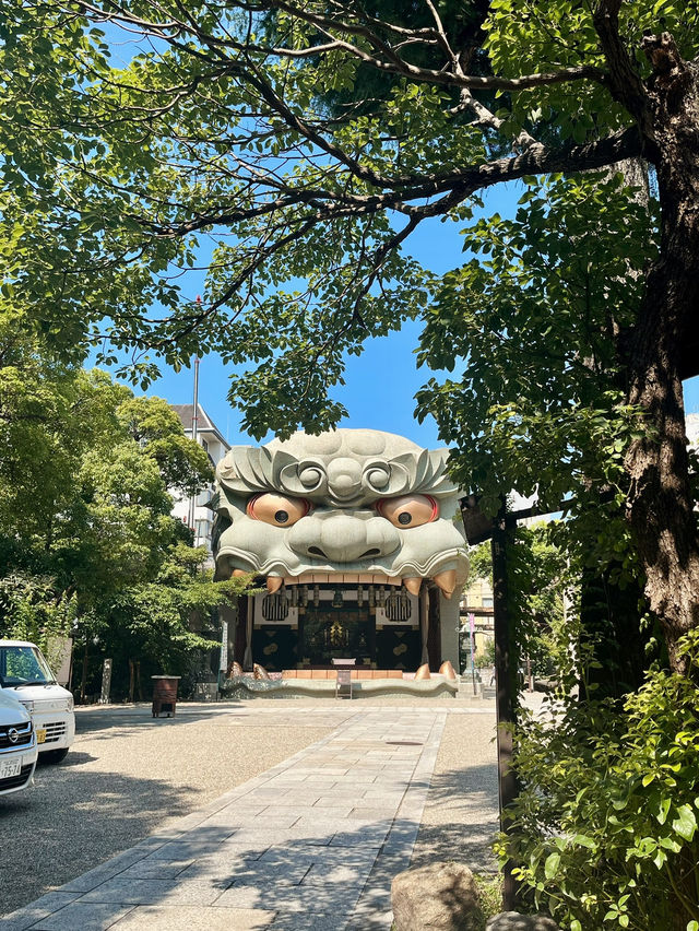 😃【大阪・難波 八阪神社（ナンバ ヤサカ神社）】 獅子の口で“厄除け＆勝運ゲット”のパワースポット！