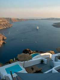 🌸 Europe :Santorini on a Budget: Live the Greek Dream Without Breaking the Bank 🇬🇷💙