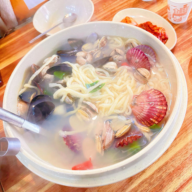 Busan’s Viral 31cm Seafood Noodle Bowl — Worth the Hype?