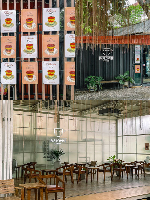 ร้านขายกาแฟเดอตี้ไข่ หน้าแผงขายไข่ไก่สด