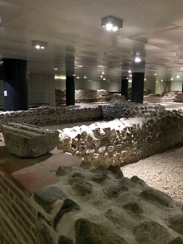 소피아 숨은 명소 | 성 조지 교회 🏛️