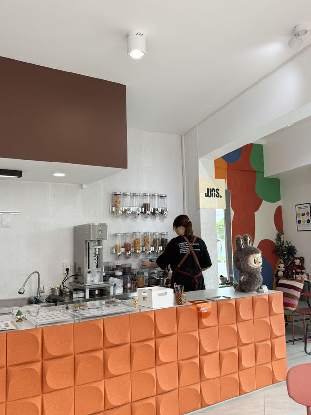  Juns (Jusu Juice Bar) บางแสน 🍒🍇🍅