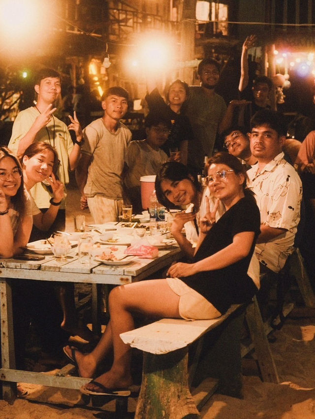 🌴 Happy Bar – หาดทุ่งยาง, ชุมพร 🌊