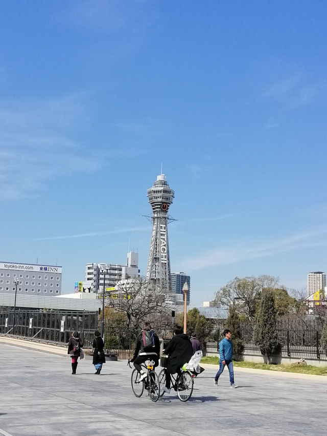 Osaka from the Top: My Tsutenkaku Tower Adventure 