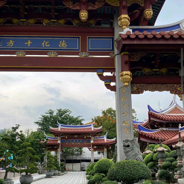 Lian Shan Shuang Lin Monastery (Free, lesser-known)