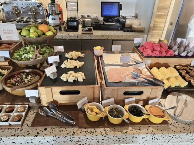 The Standard Huahin โรงแรมริมทะเลสุดชิคหัวหิน