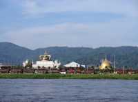 🚤 Crossing the Mekong: A Glimpse of Laos from Thailand