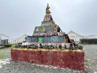  📍 G318 Nima Sacred Mountain Service Area – A Unique Tibetan-style Stop at 4668m
