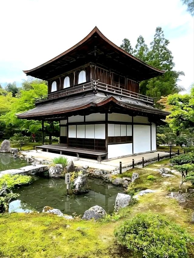 Tranquil Beauty at Ginkaku-ji: Kyoto’s Silver Gem