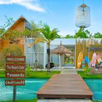 The Beach กลางกรุง ร้านอาหารและคาเฟ่สไตล์บีชคลับ
