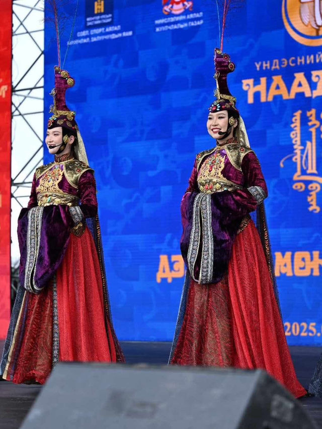 蒙古🇲🇳穿蒙古袍的蒙古人民族文化節