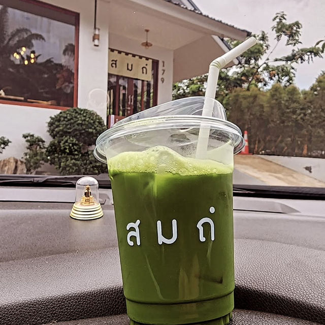 สมถะ คาเฟ่ คาเฟ่มินิมอลสไตล์ญี่ปุ่นที่