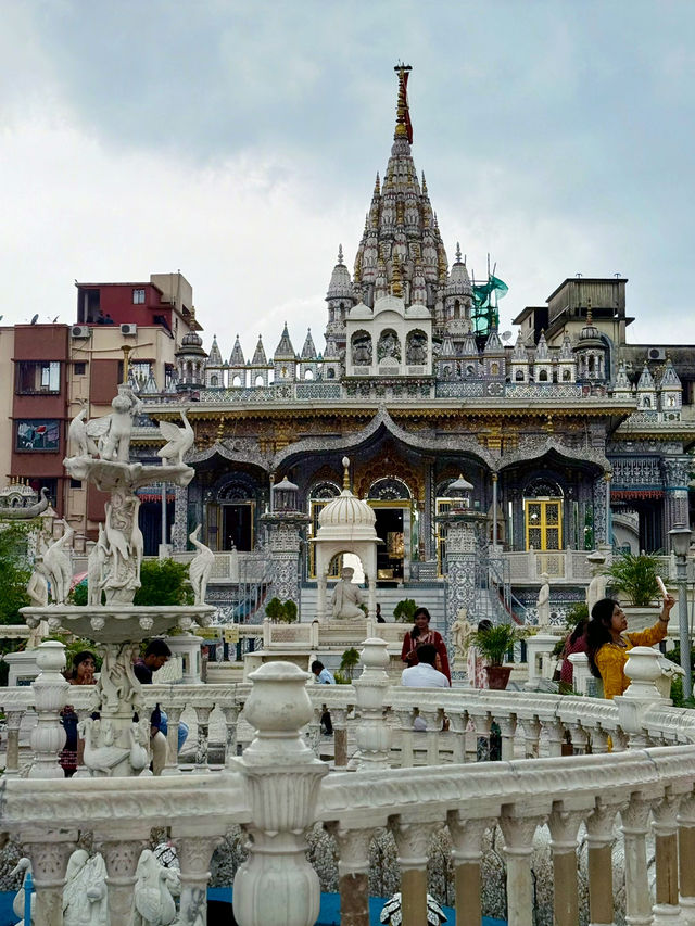 【インド・コルカタ パールシュワナート寺院】異文化感じられる静寂のオアシス