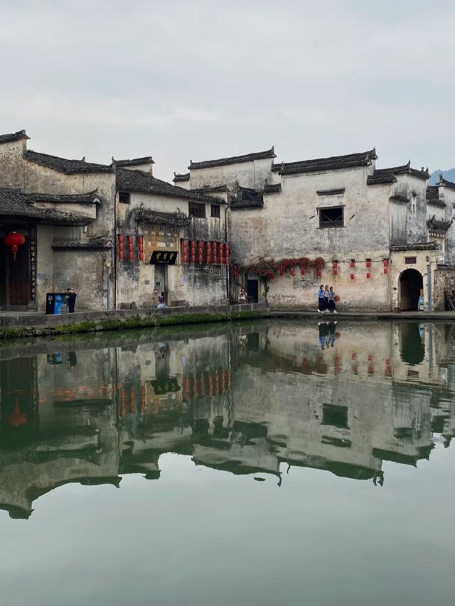 Painted by Time: The Cinematic Charm of Hongcun