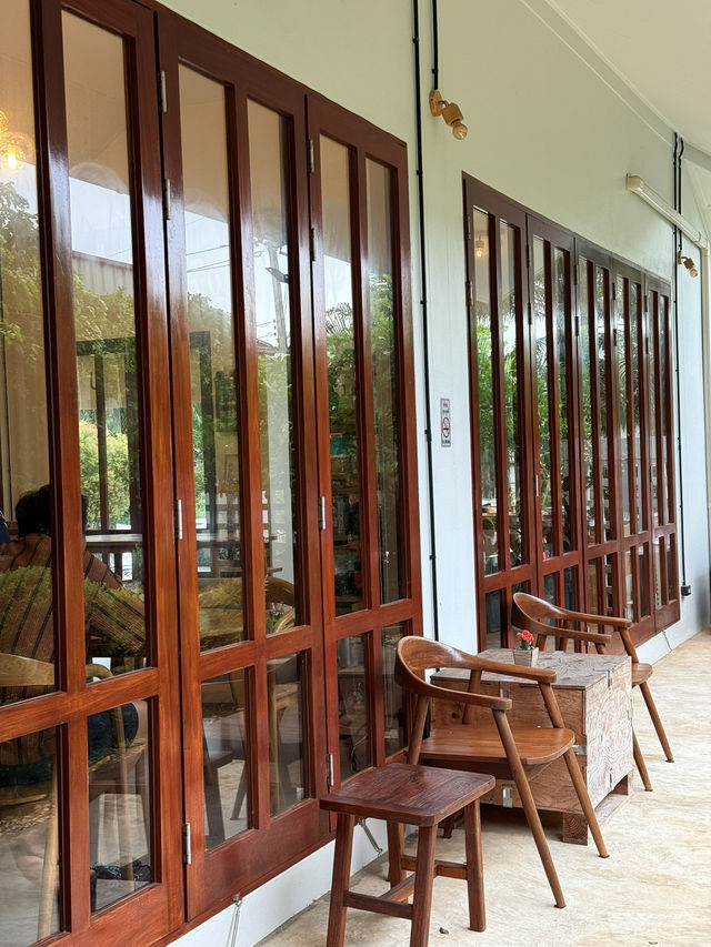 รีวิว สมถํ: คาเฟ่สไตล์สวนญี่ปุ่นที่กระบี่