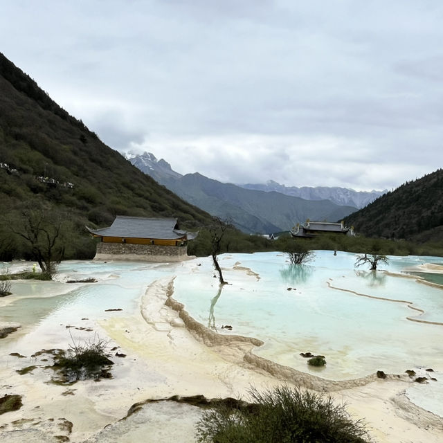 ⛩ 黄龙古寺 – Sacred Gem of Huanglong