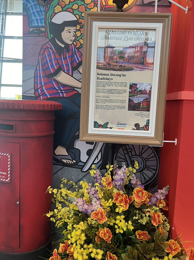 📸 Why is Melaka Red in the airport?! Heritage Vibes at KLIA1 – Melaka Corner!