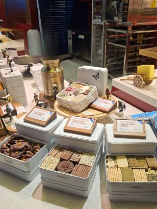 Первый в Шэньчжэне магазин сувениров из печенья с изысканным дизайном и высоким качеством.
