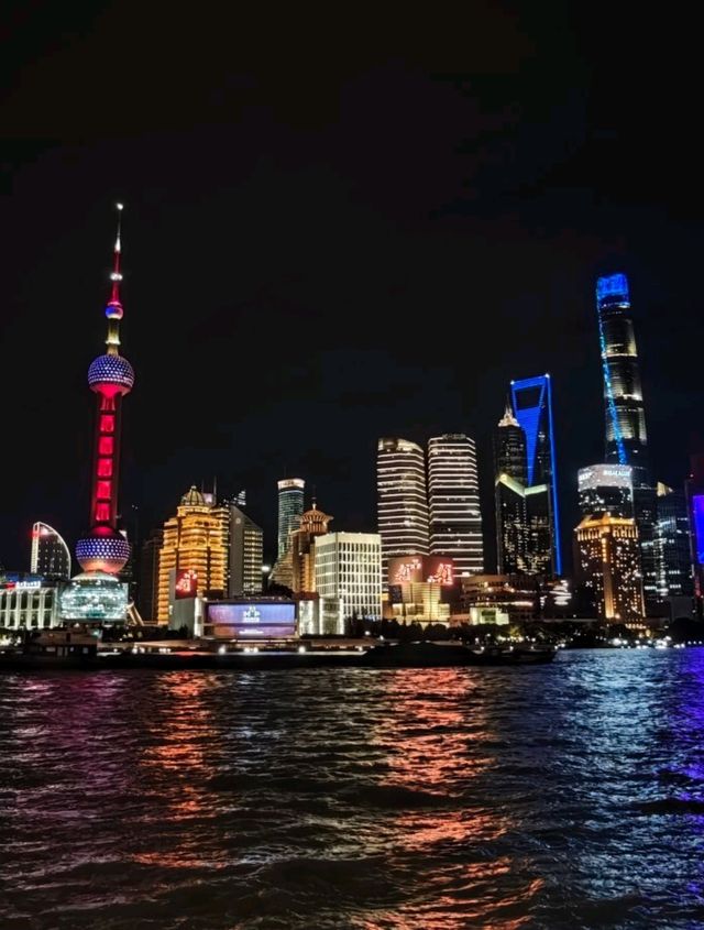 上海晴天街頭人文風景