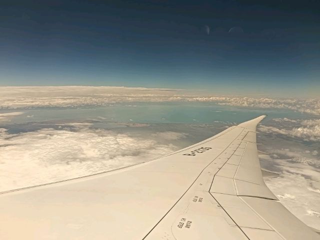 搭飛機從烏魯木齊返回香港