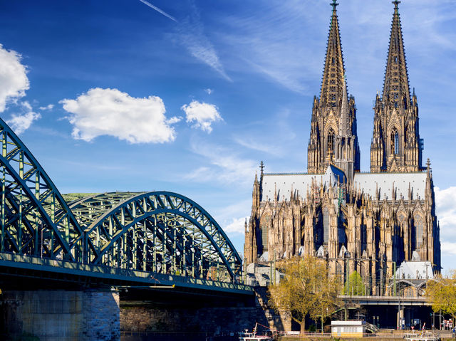 Cologne Cathedralมหาวิหารโกธิกที่งดงามเหนือกาลเวลา
