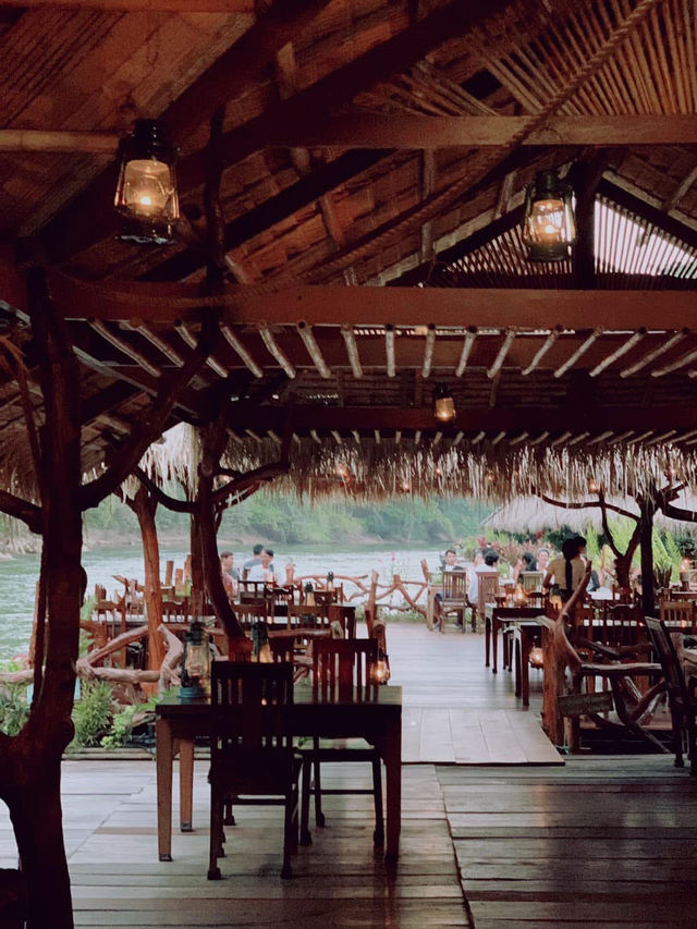 แพริมน้ำแคว จังเกิ้ลราฟท์ รีสอร์ทลอยน้ำ🌲