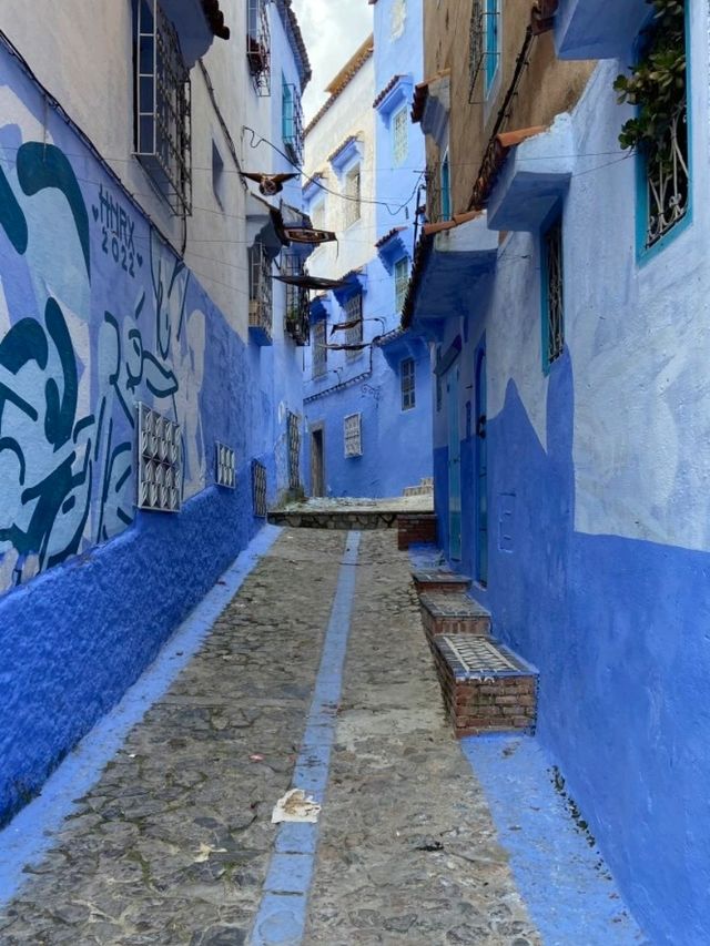 Step Into the Blue Wonder of Chefchaouen Medina 💙🏞️